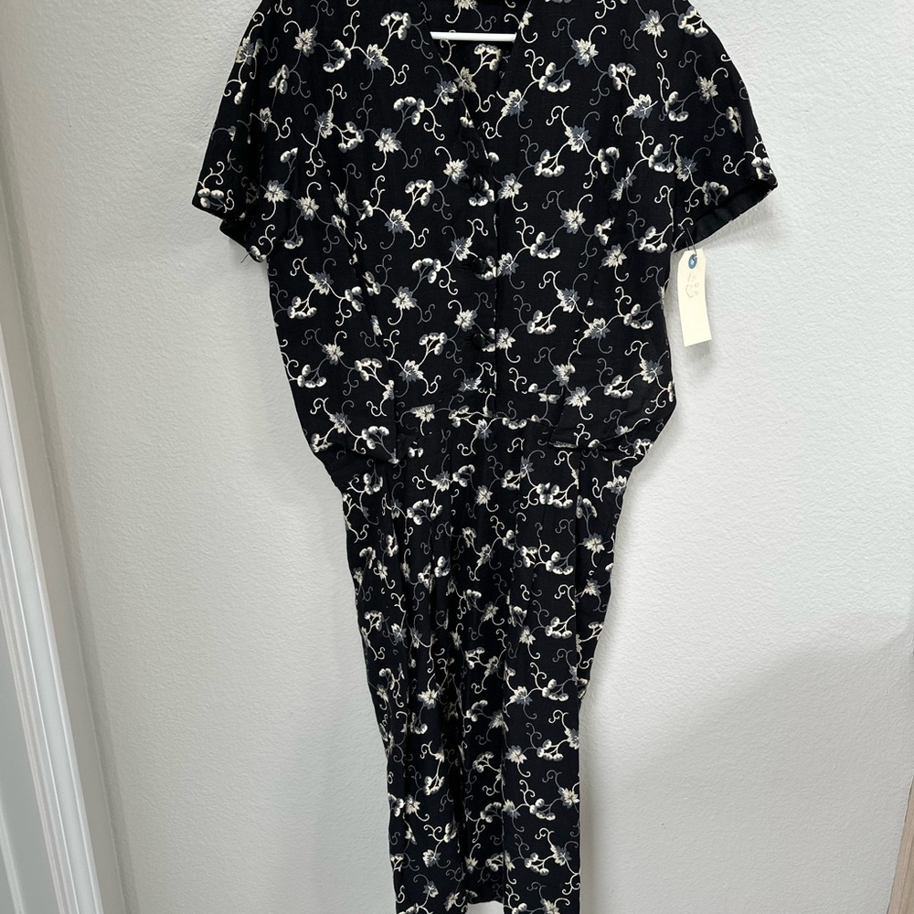 1940’s Black and White Floral Embroidered Dress